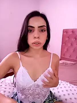 cami328 on StripChat 