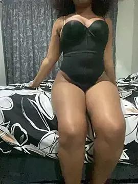 candise02 on StripChat 