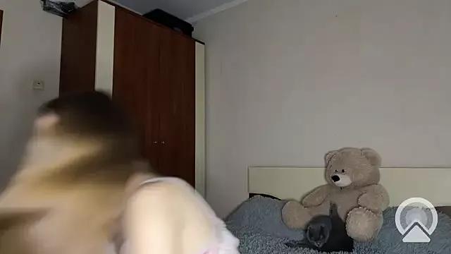 Candy_Babe18 on StripChat 