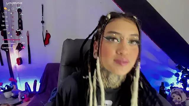 Cata_green on StripChat 