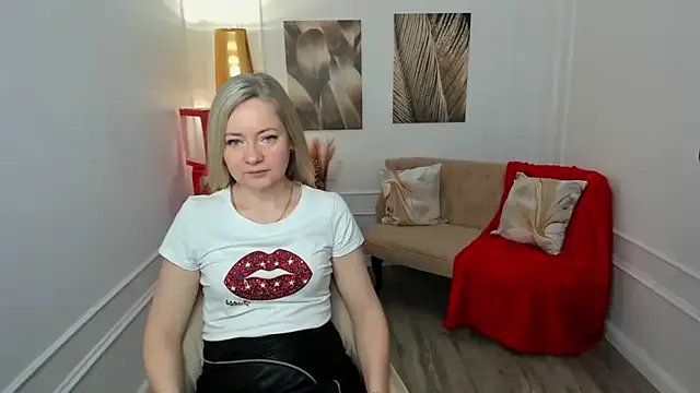 CharlotteKerti's avatar