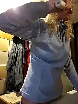 clarabell4 — Resto senza mutandine