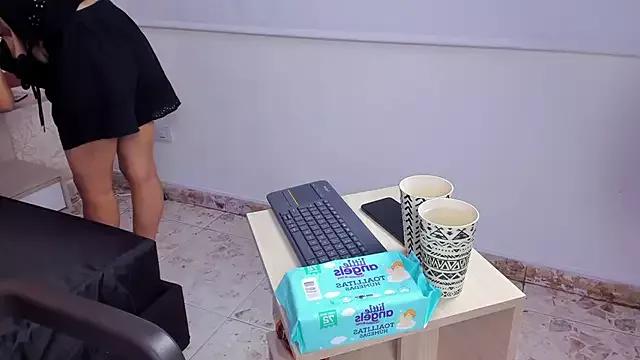 ClaraSweet_G on StripChat 