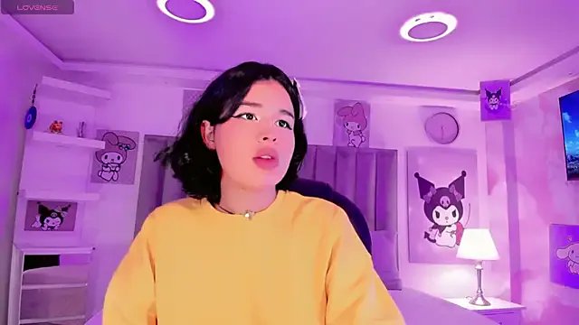 ClaudiaSophia — tits teasing