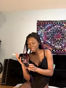 Coffeecoolatte on StripChat 