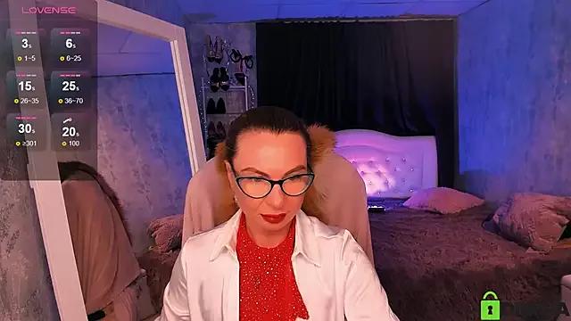 Crystal_Osborne on StripChat 