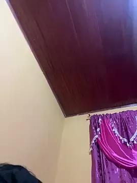 Daaphne_18 on StripChat 