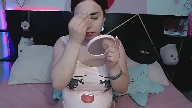 DanniAbbey on StripChat 