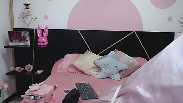 DanniAbbey on StripChat 