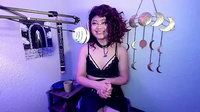 DemonessAzazel on StripChat 