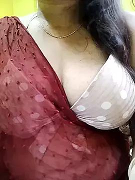 Diiyyaa-29 on StripChat 