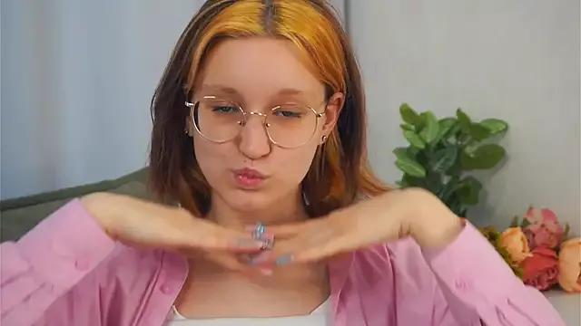 EadlinGarrett on StripChat 