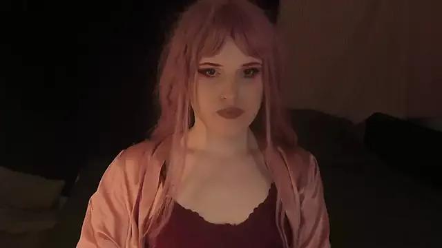 EffieMinki on StripChat 