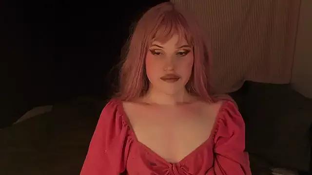 EffieMinki on StripChat 