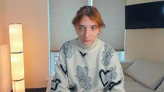 EleneCoomer on StripChat 
