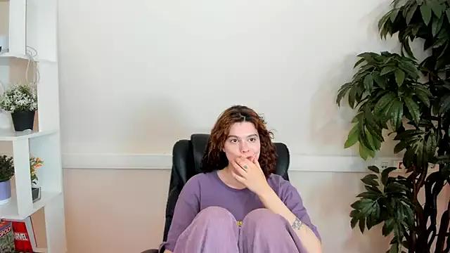 ElizabethLittle on StripChat 