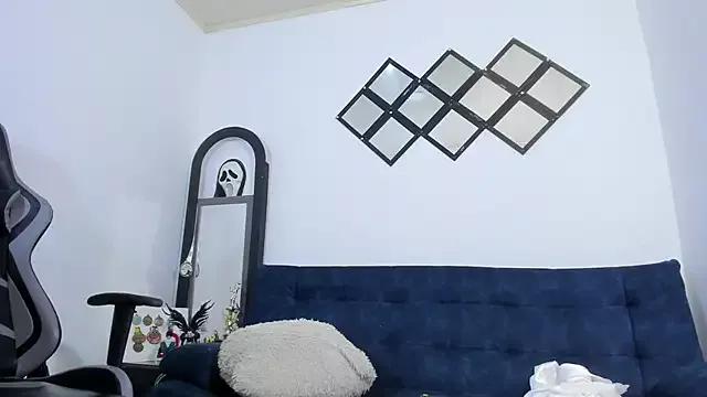 emily_tyller24 on StripChat 