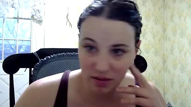EmmaNightx on StripChat 