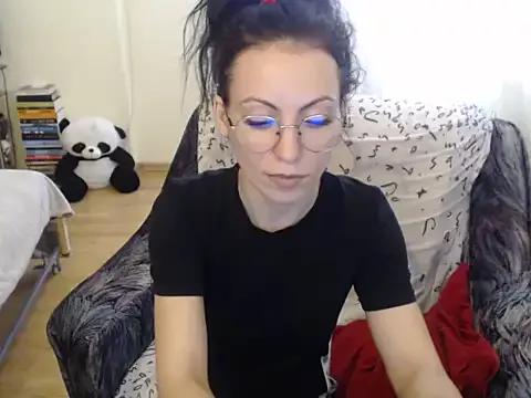 Emmatoo on StripChat 