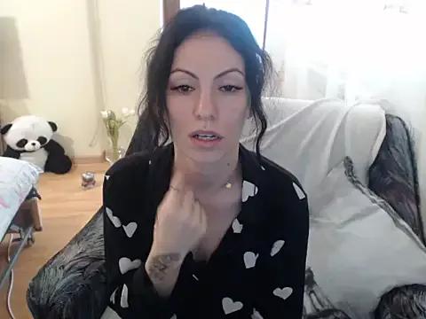 Emmatoo on StripChat 