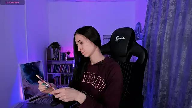 EmmaWatttsonn on StripChat 