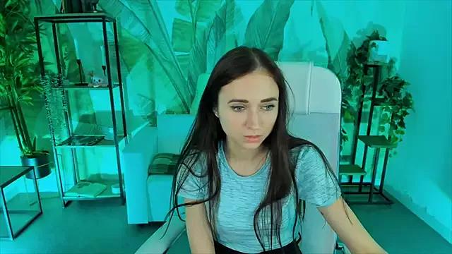 EmmaWatttsonn on StripChat 