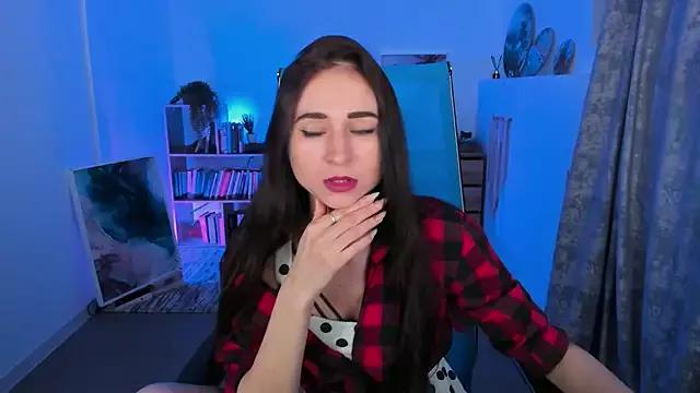 EmmaWatttsonn on StripChat 