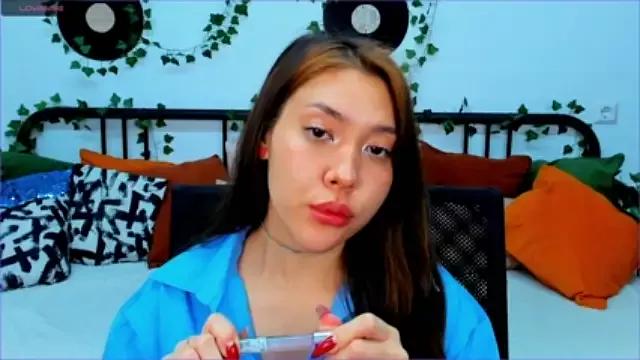 EmmyWalter on StripChat 