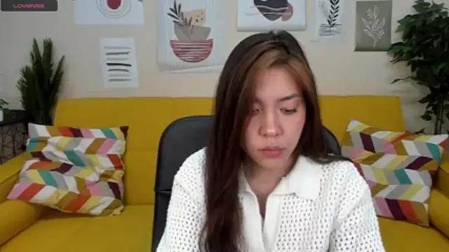 EmmyWalter on StripChat 