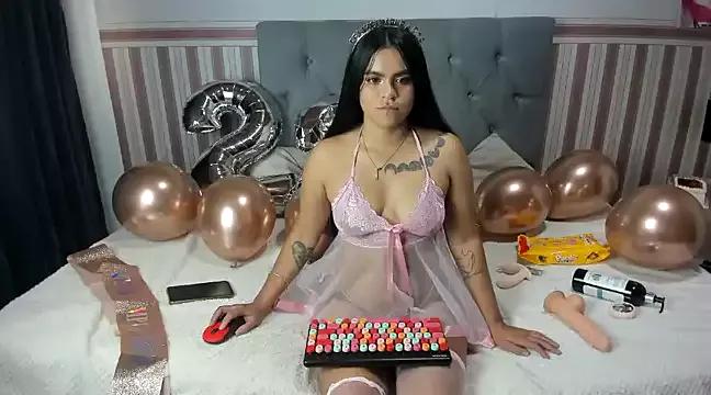 EstefaniaMontes on StripChat 