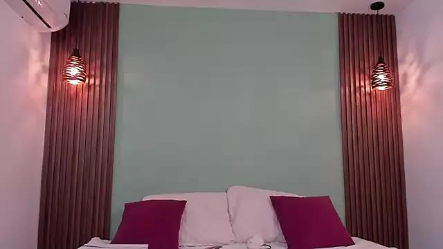 EvaaLong_ on StripChat 
