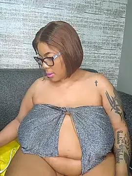 ExclusiveLeexx on StripChat 