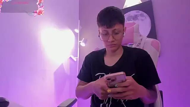FacePokerr on StripChat 