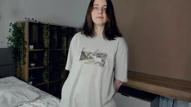 FalineEger on StripChat 