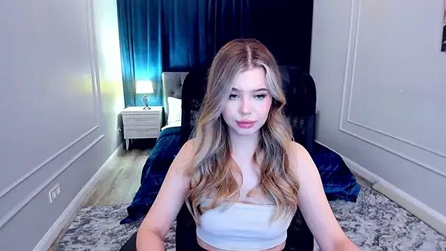 FollowLovee on StripChat 