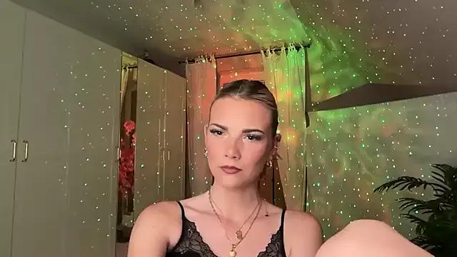 Foxy_Bite on StripChat 