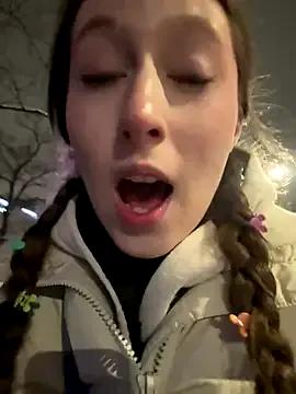 FroggyAnna — Freechat on StripChat