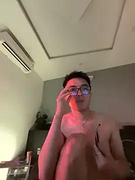 Gigomi20 on StripChat 