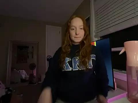 gingerbabe18 on StripChat 