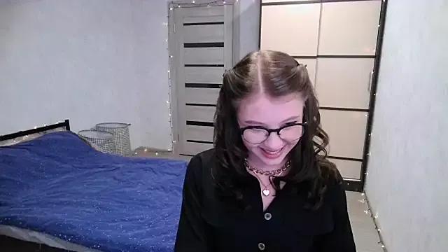 GinnyBlacky on StripChat 