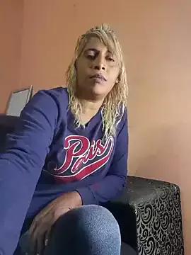 Goodgirlsue_77 on StripChat 