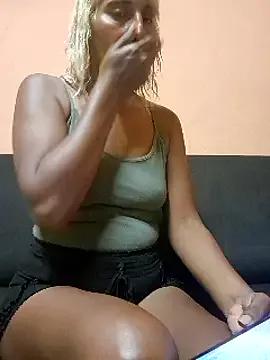 Goodgirlsue_77 on StripChat 