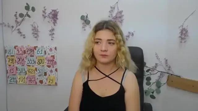 Hanna_Curly_ on StripChat 