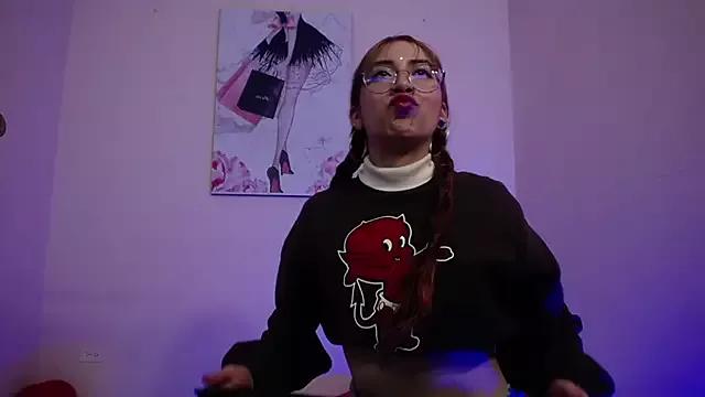 Hanna_Sofia_ on StripChat 