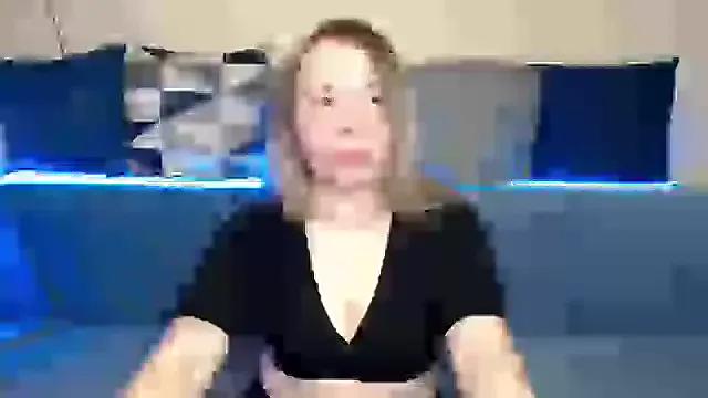 HannaRei on StripChat 