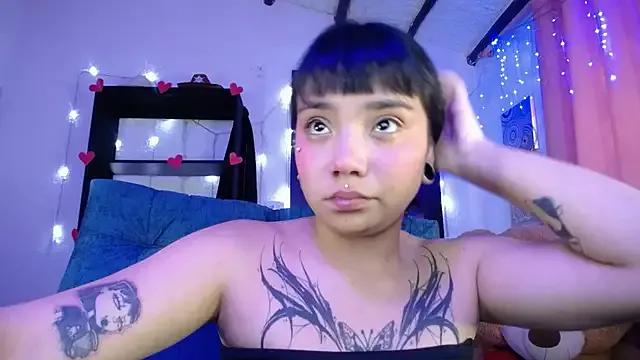 HelloKitty__ on StripChat 