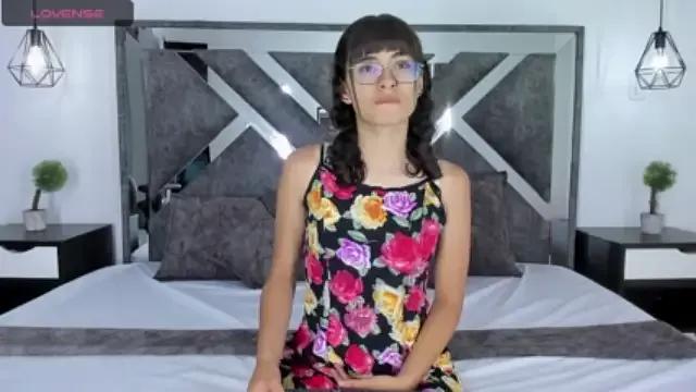 Hillary_Lee on StripChat 