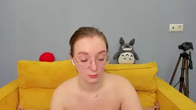 Ho11y_Be11 on StripChat 