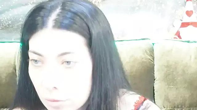 HolyyNun on StripChat 
