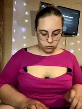 HungryBunny21 on StripChat 